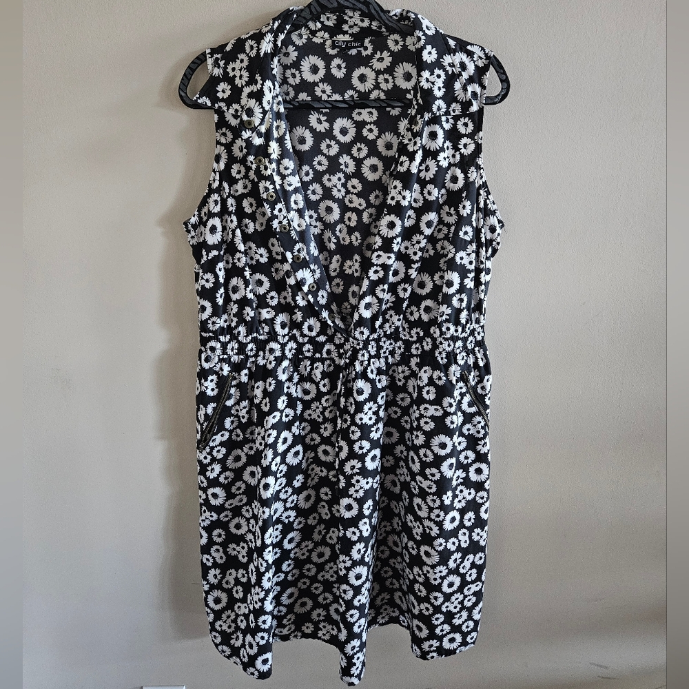 City Chic Daisy Floral Dress - Picture 2 of 9